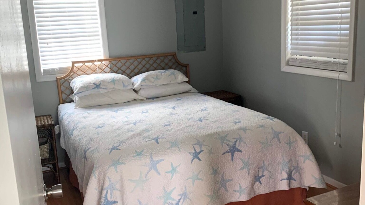 Photo of Bedroom in McCutcheon Field