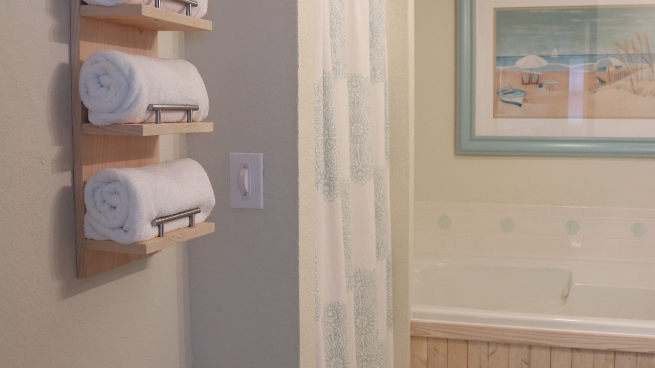 Photo of Bathroom in Colington