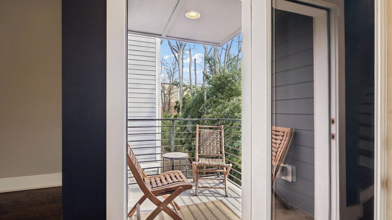 Photo of Patio Balcony in Historic Waverly
