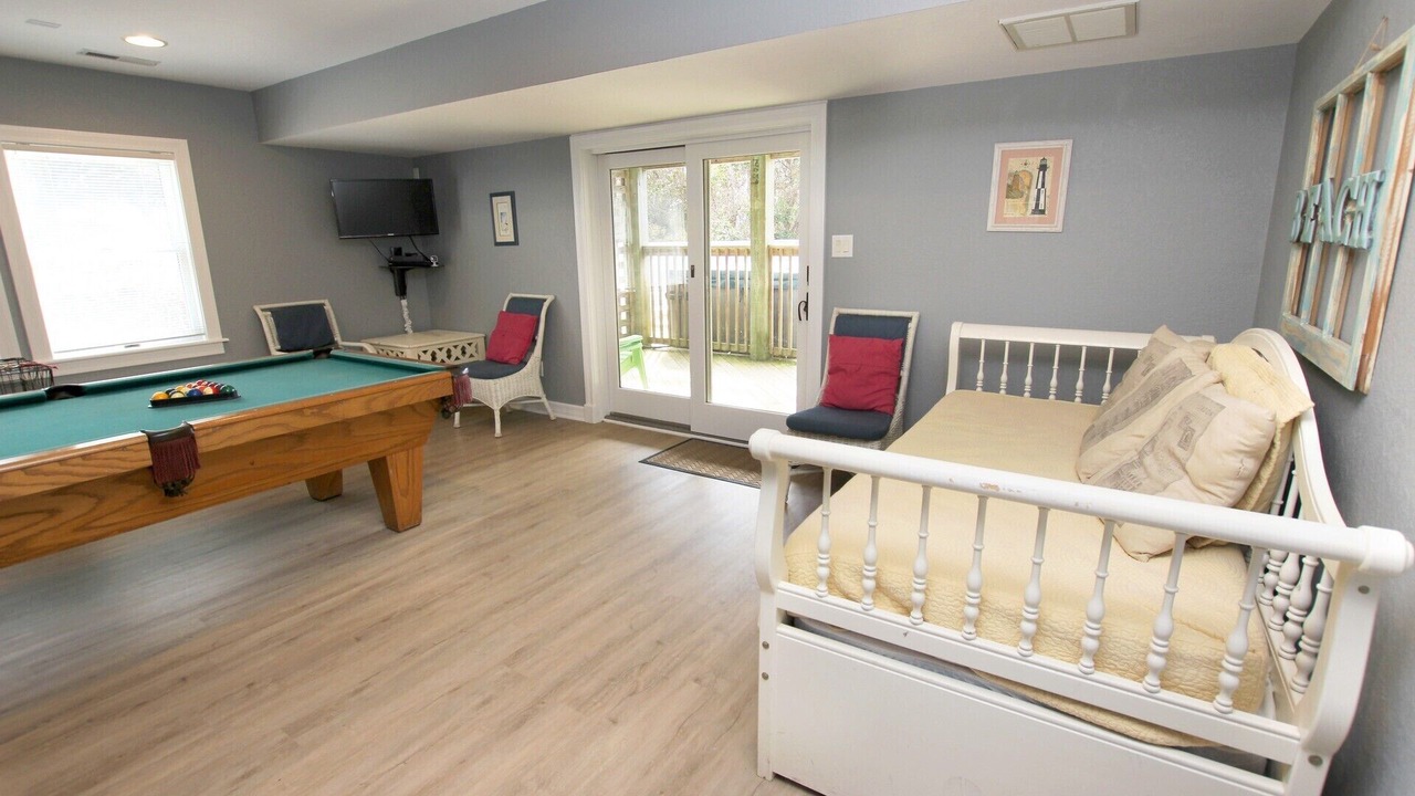 Photo of Bedroom in Monteray Shores