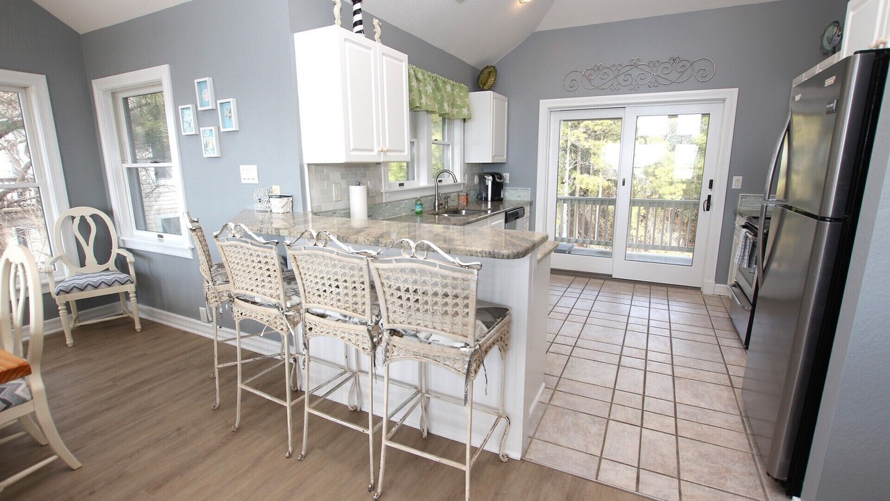 Photo of Kitchen in Monteray Shores