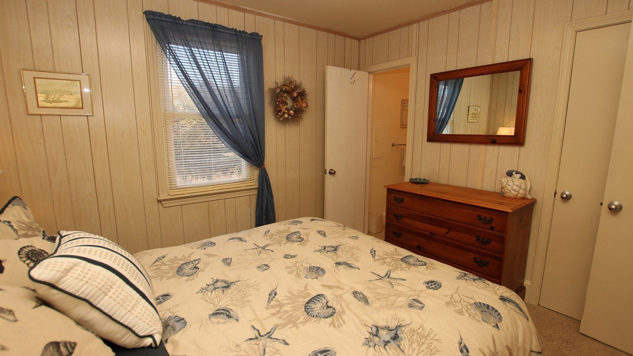 Photo of Bedroom in Carolina Dunes
