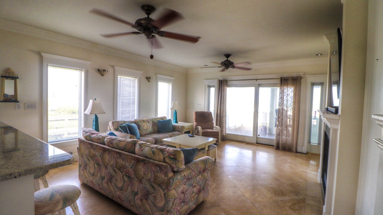 Photo of Livingroom in Topsail Beach