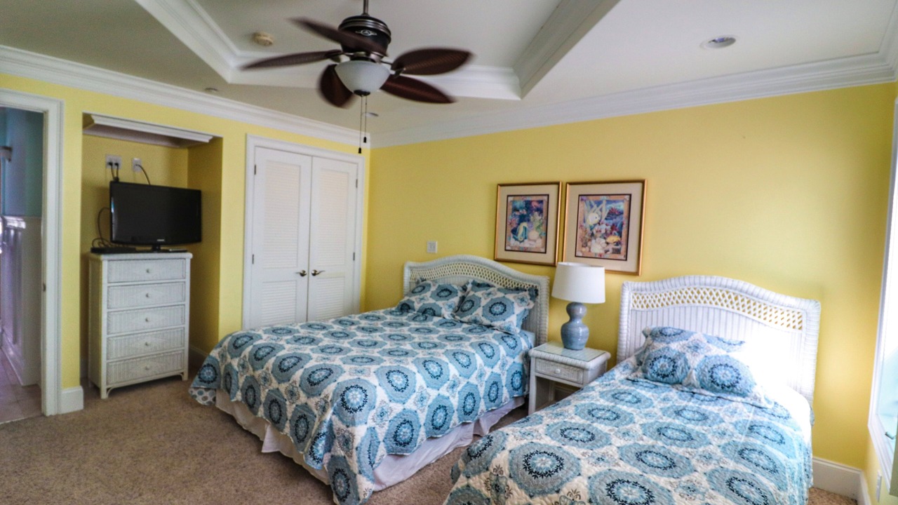 Photo of Bedroom in Topsail Beach
