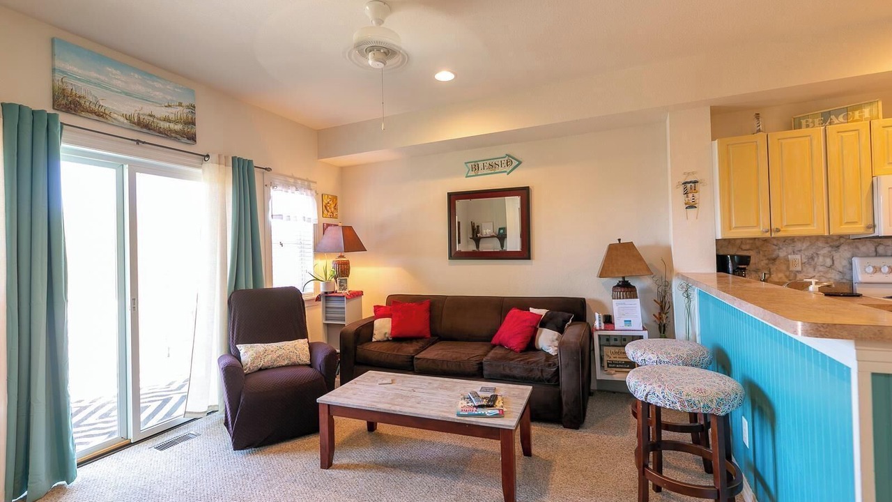 Photo of Livingroom in Bermuda Bay