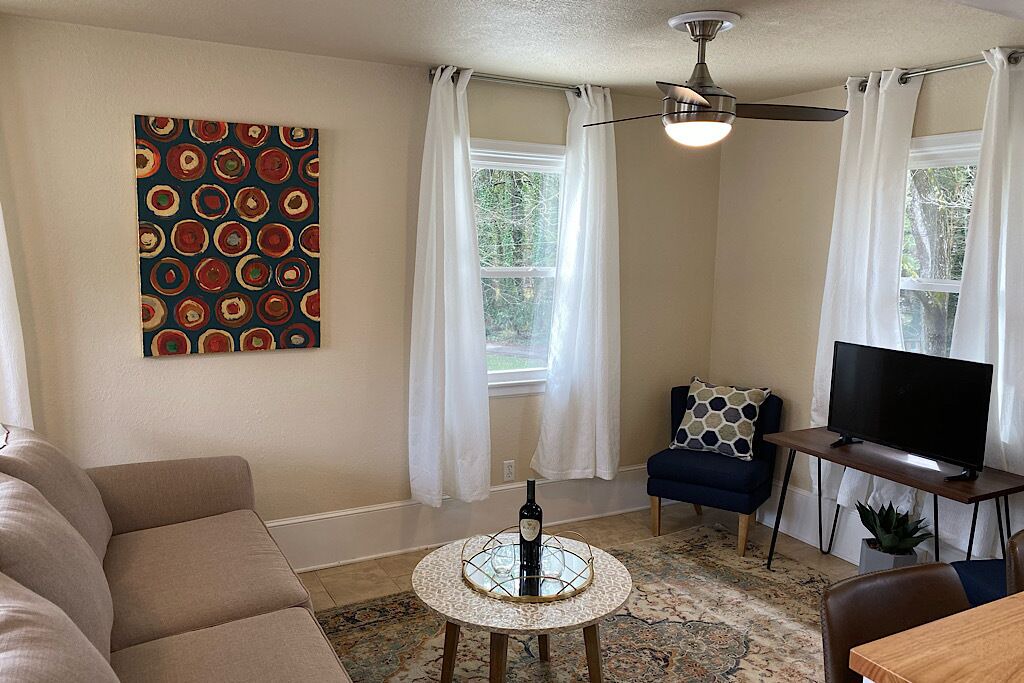 Photo of Livingroom in Hendersonville