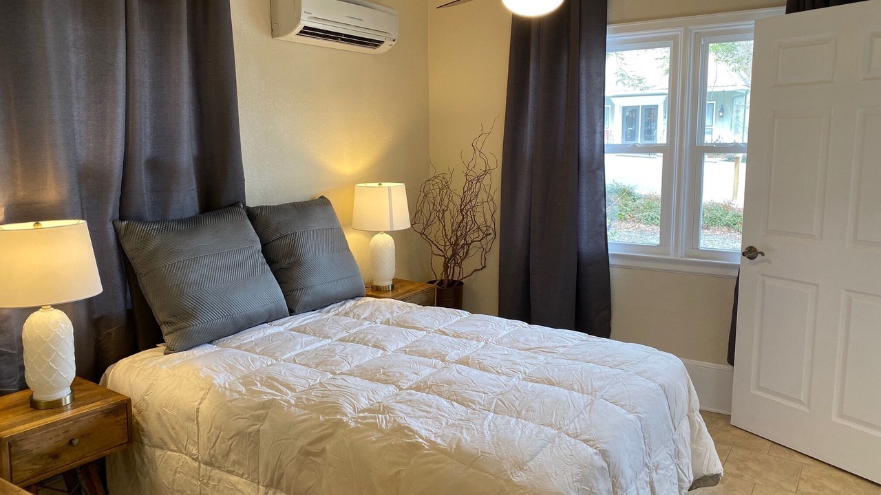Photo of Bedroom in Hendersonville