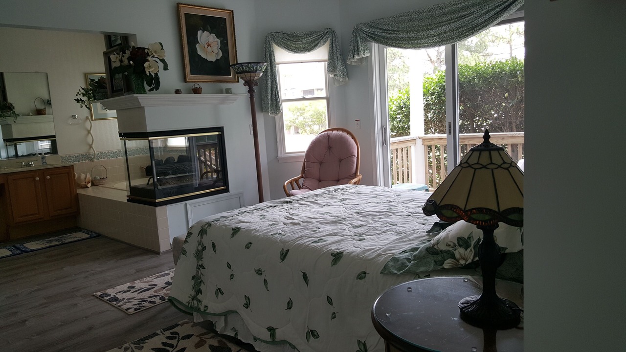 Photo of Bedroom in Corolla Light
