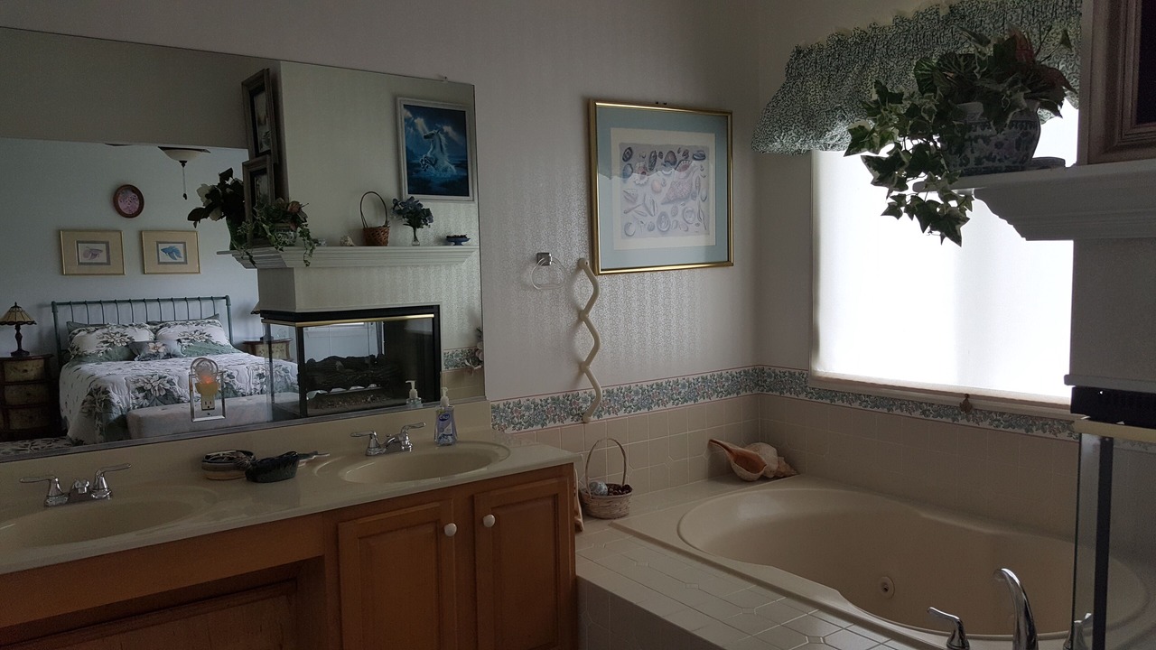 Photo of Bathroom in Corolla Light