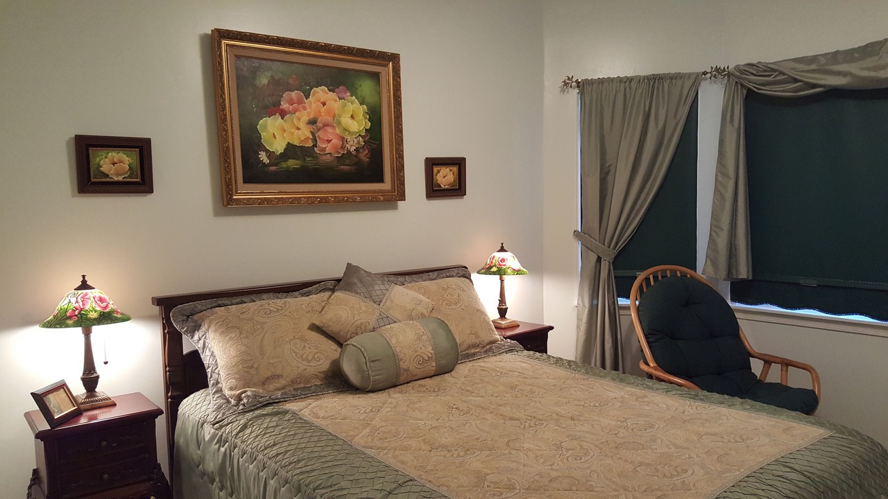 Photo of Bedroom in Corolla Light