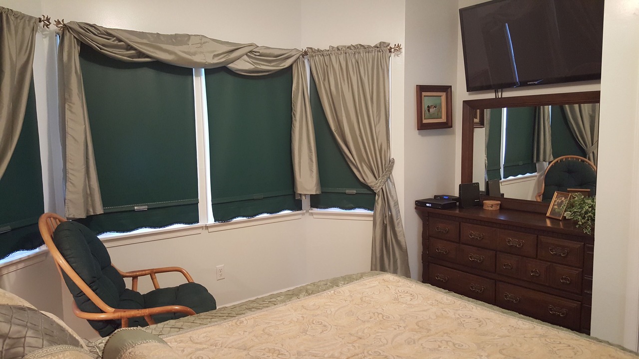Photo of Bedroom in Corolla Light