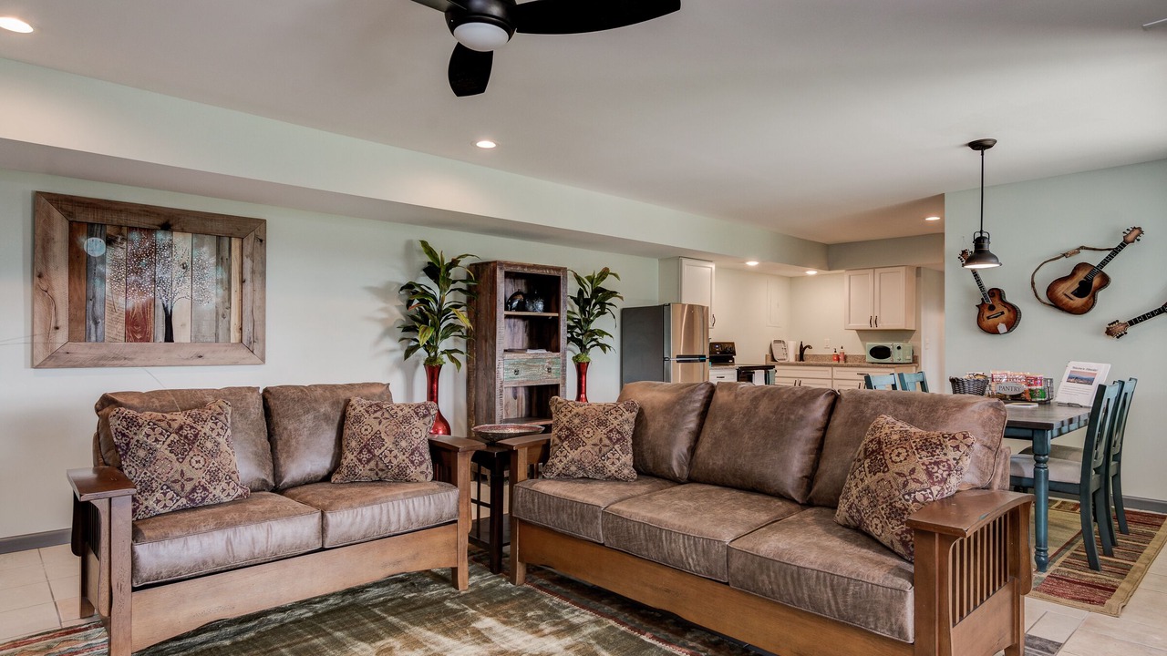 Photo of Livingroom in Candler