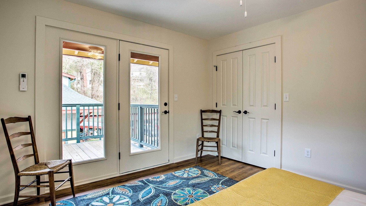 Photo of Bedroom in Saluda