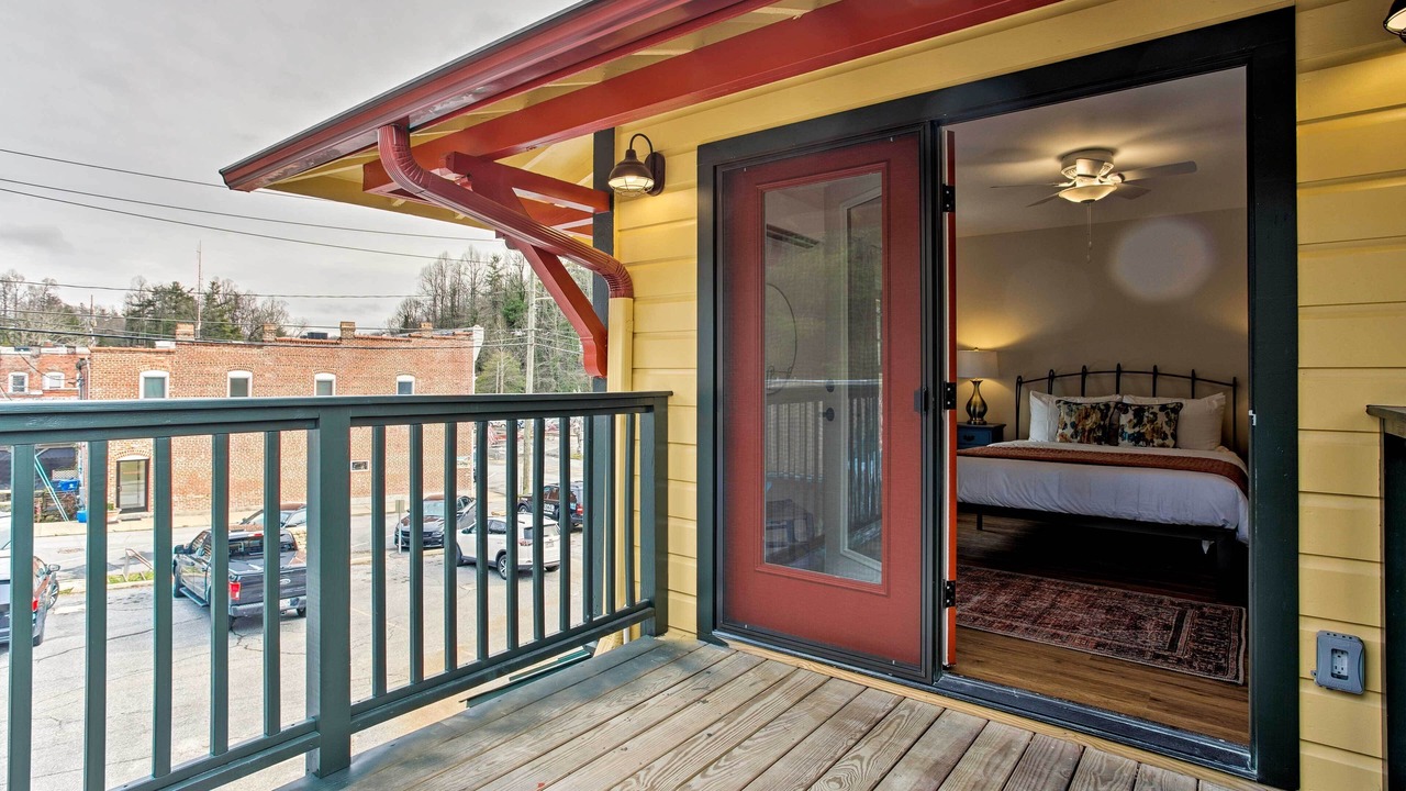 Photo of Patio Balcony in Saluda