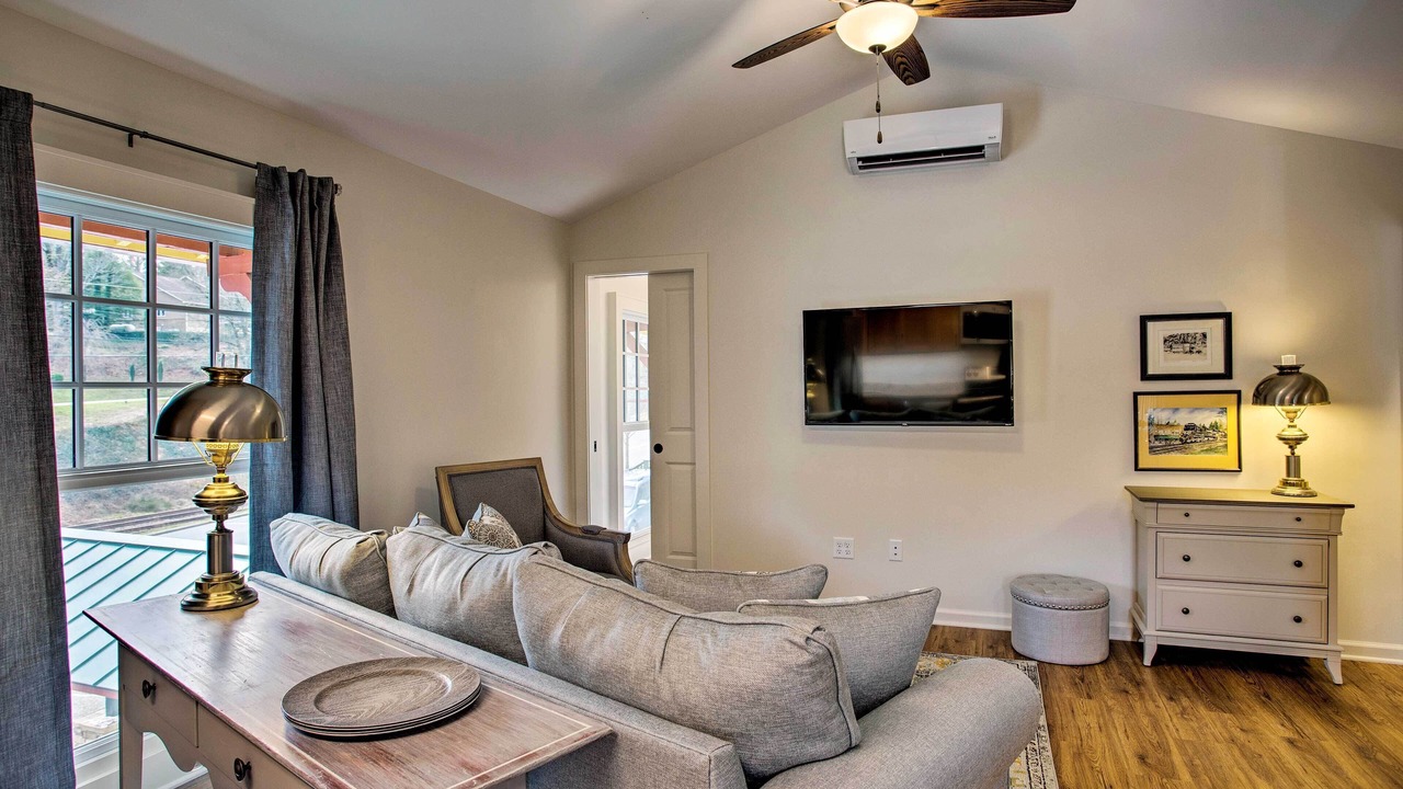 Photo of Bedroom in Saluda