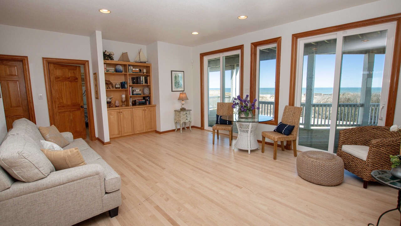 Photo of Livingroom in Pine Island