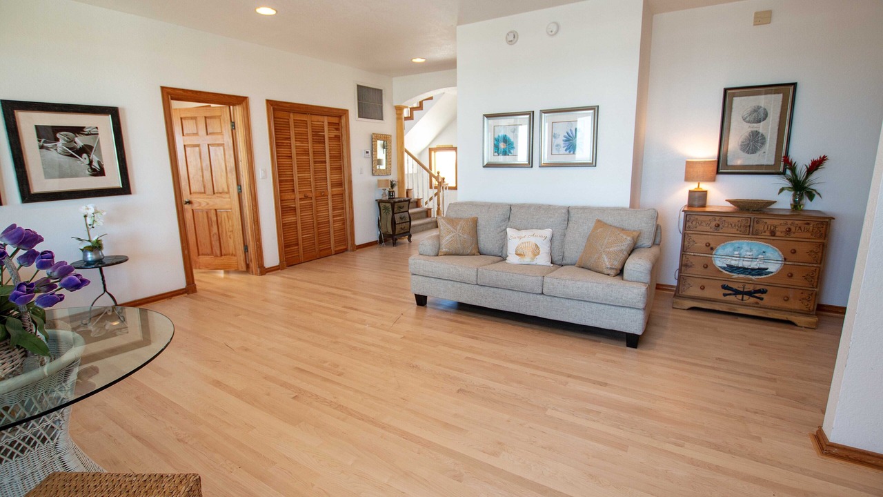 Photo of Livingroom in Pine Island
