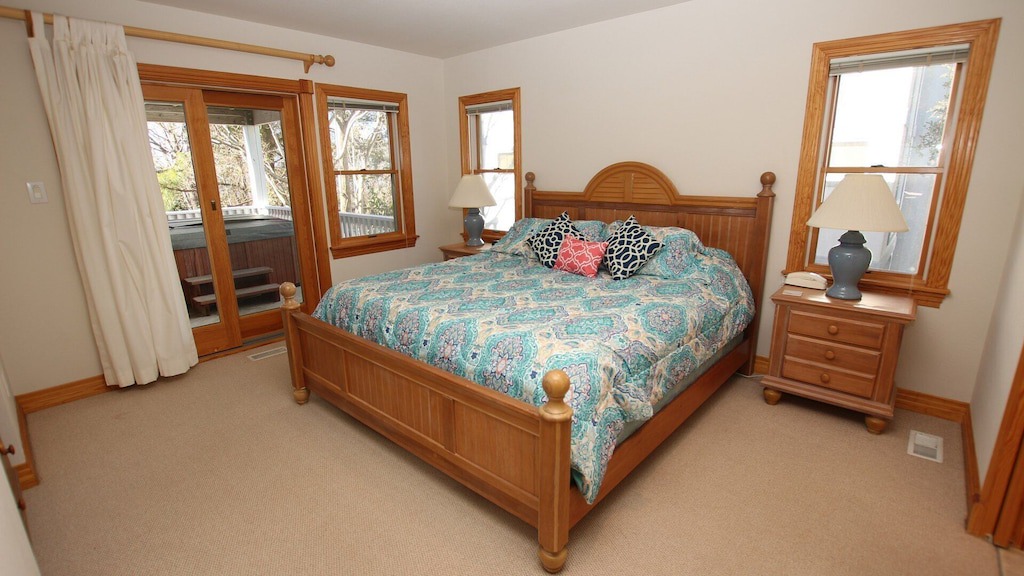 Photo of Bedroom in Monteray Shores