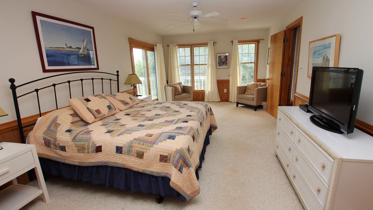 Photo of Bedroom in Pine Island
