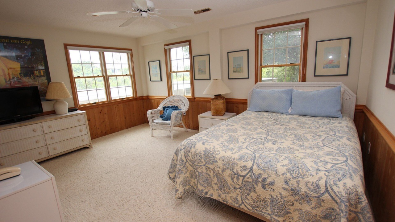 Photo of Bedroom in Pine Island