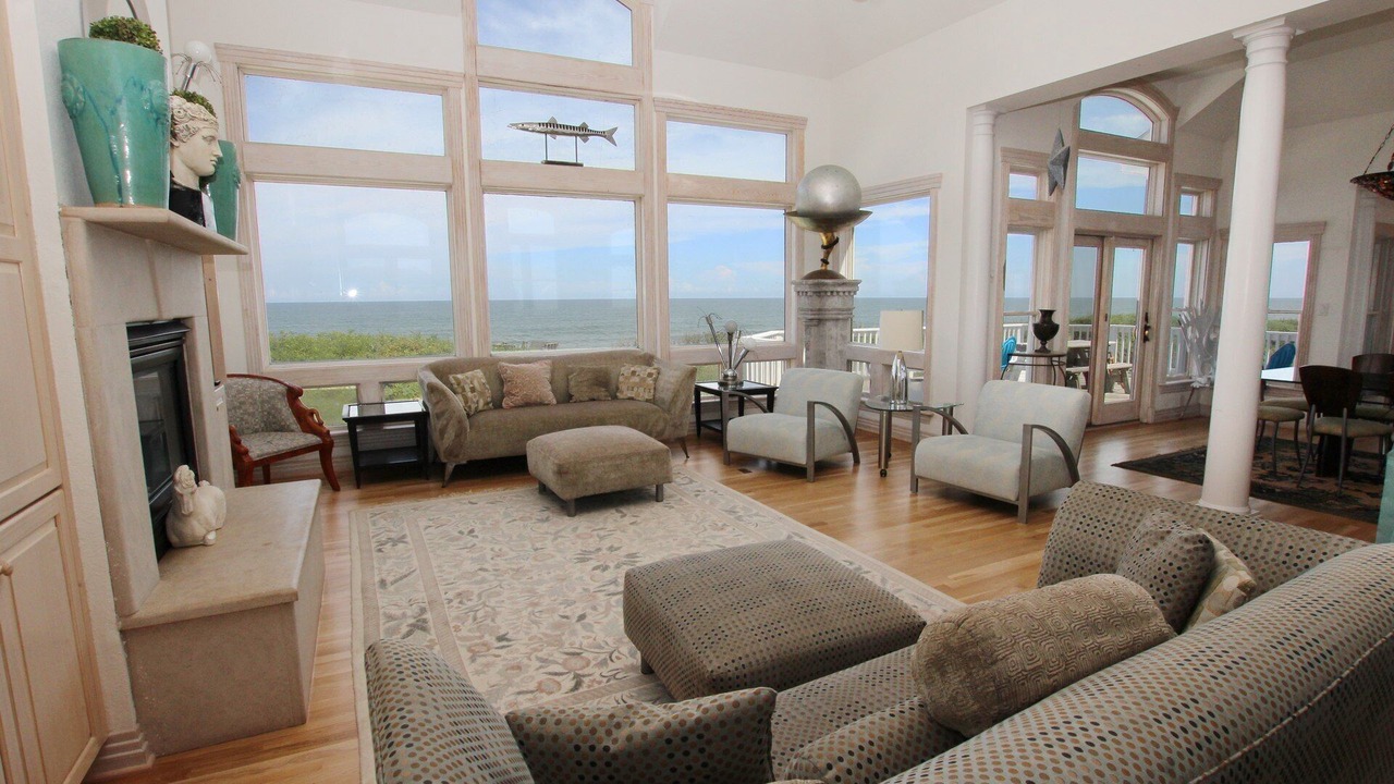 Photo of Livingroom in Pine Island