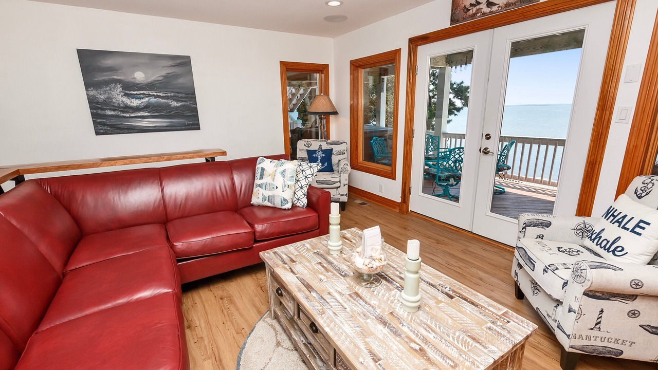 Photo of Livingroom in Monteray Shores
