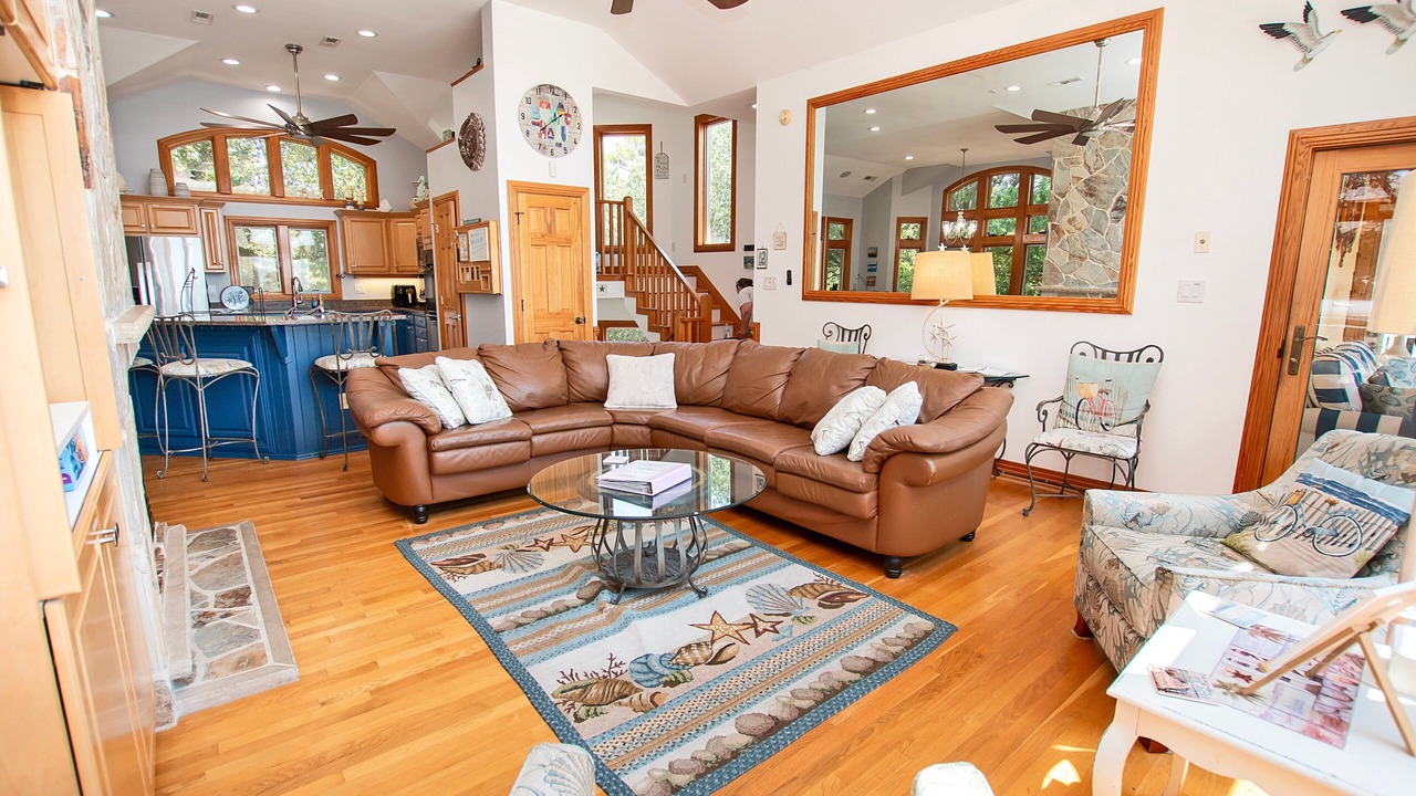 Photo of Livingroom in Monteray Shores