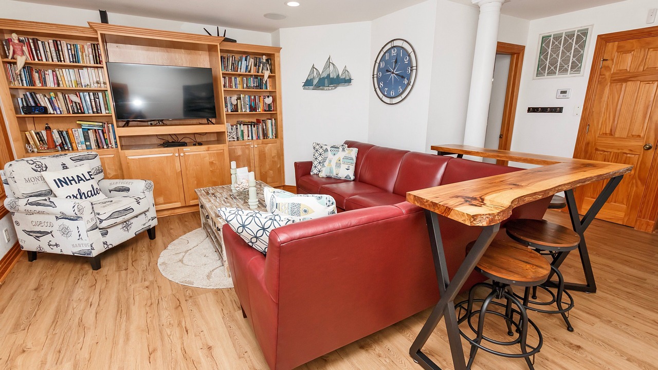 Photo of Livingroom in Monteray Shores