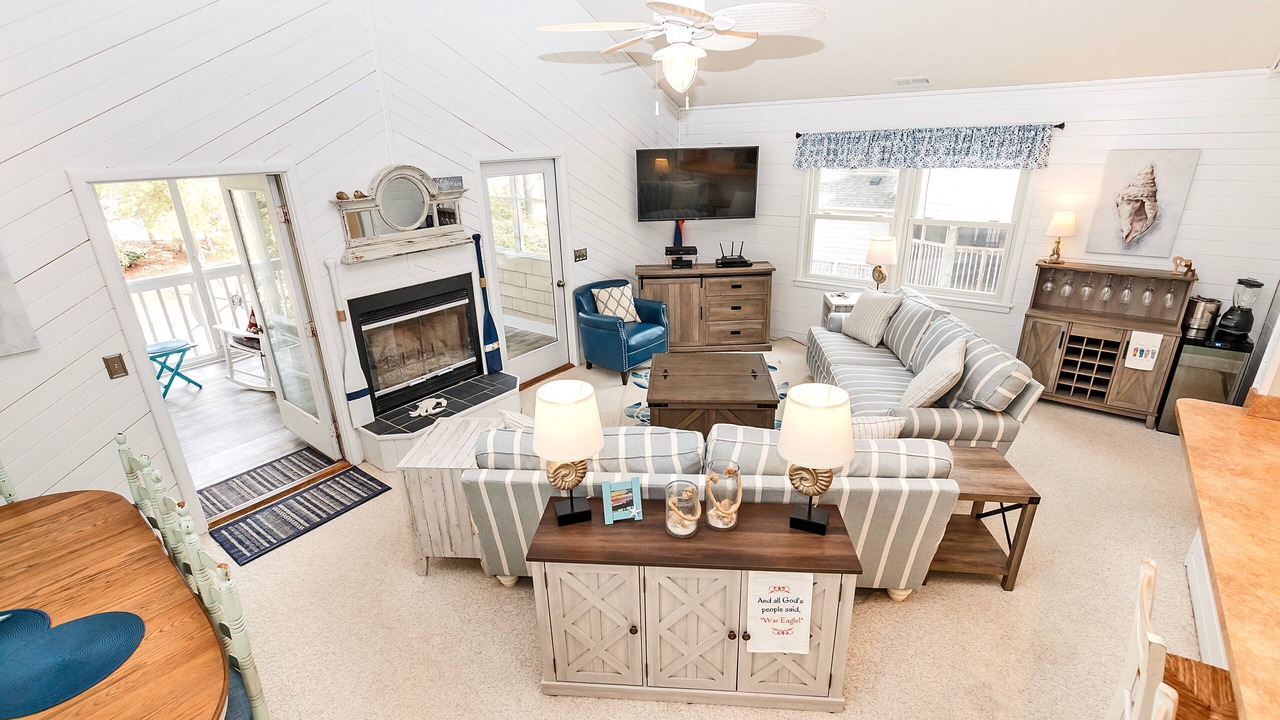 Photo of Livingroom in Corolla Light
