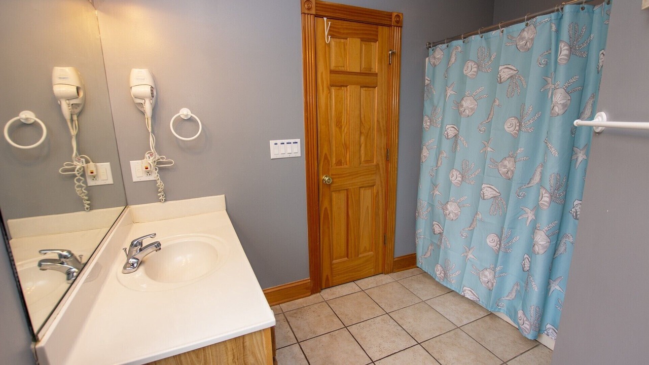 Photo of Bathroom in Ocean Sands