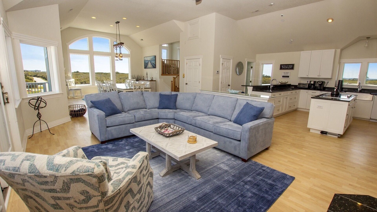 Photo of Livingroom in Pine Island
