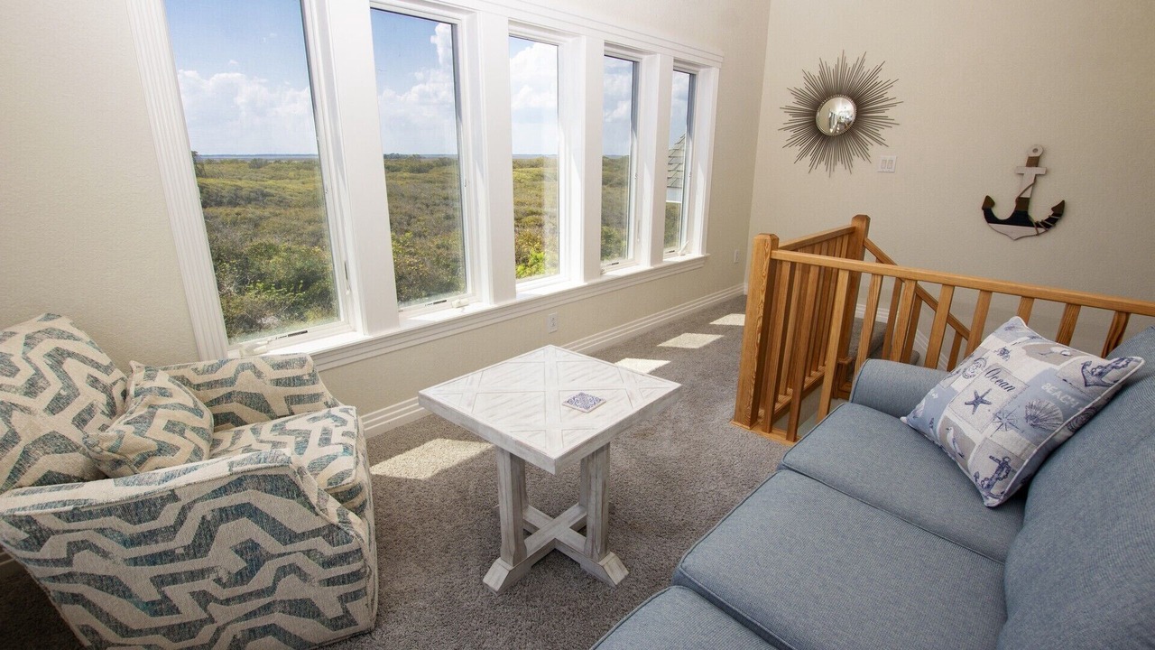 Photo of Livingroom in Pine Island