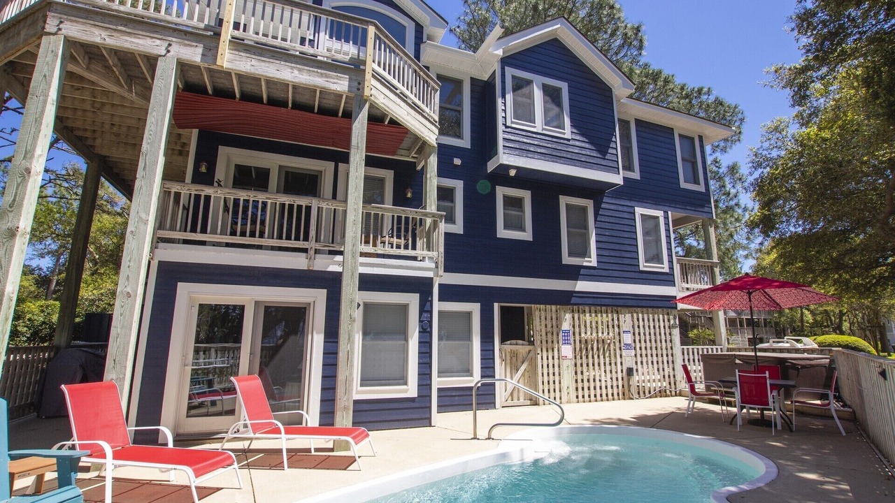 Photo of Outdoor in Corolla Light