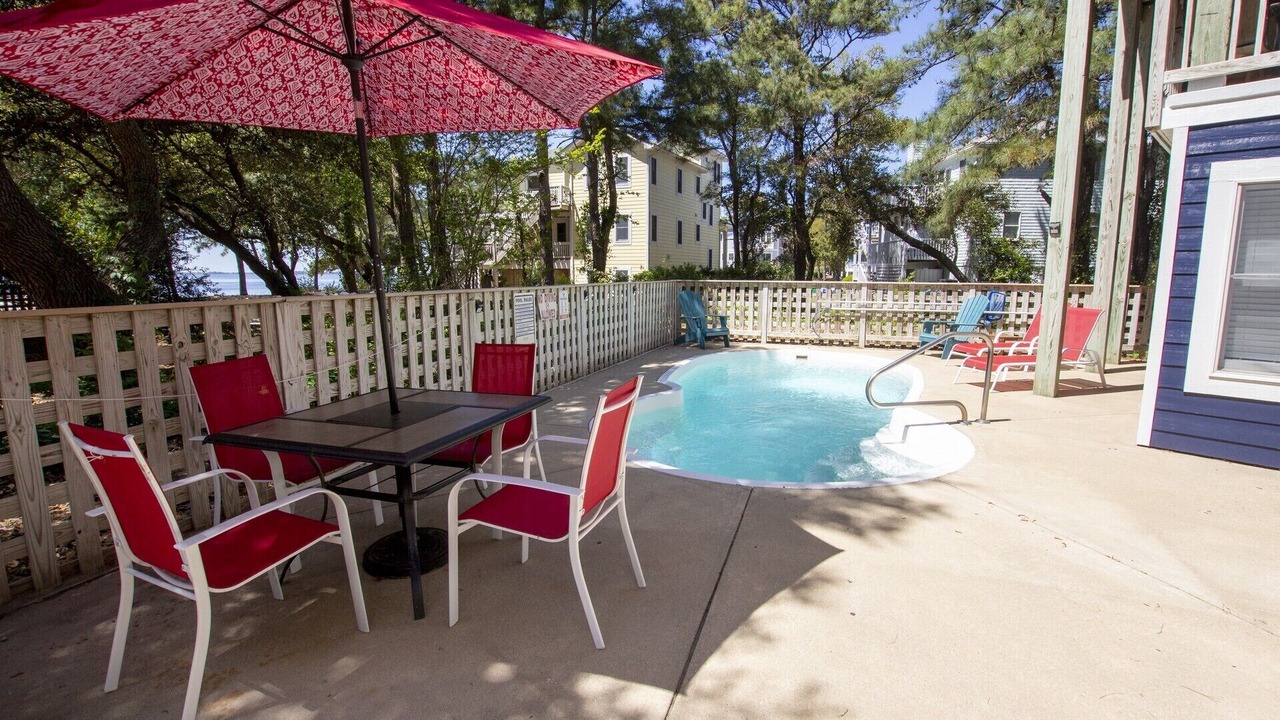 Photo of Outdoor in Corolla Light