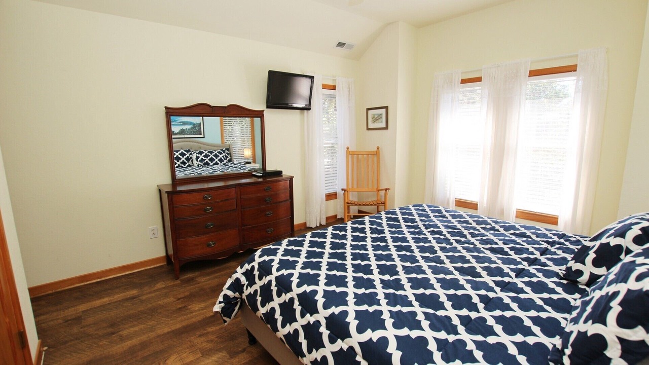 Photo of Bedroom in Corolla Light