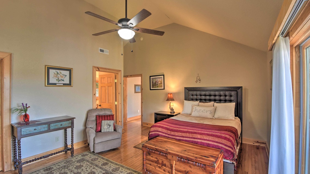 Photo of Bedroom in Santeetlah