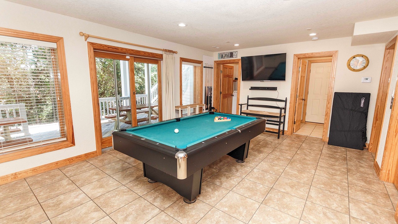 Photo of Bedroom in Corolla Light
