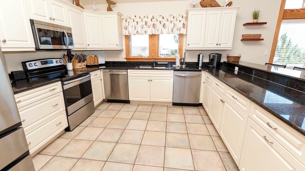 Photo of Kitchen in Corolla Light