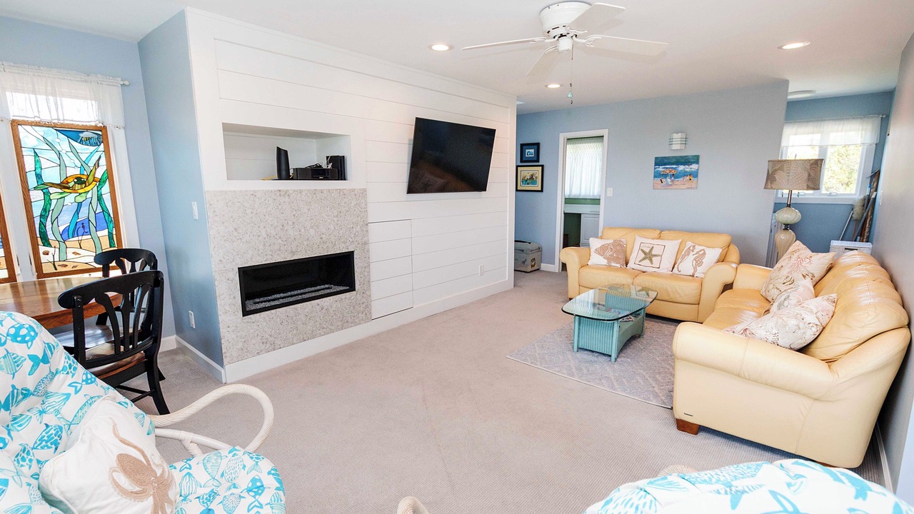 Photo of Livingroom in Whalehead Beach