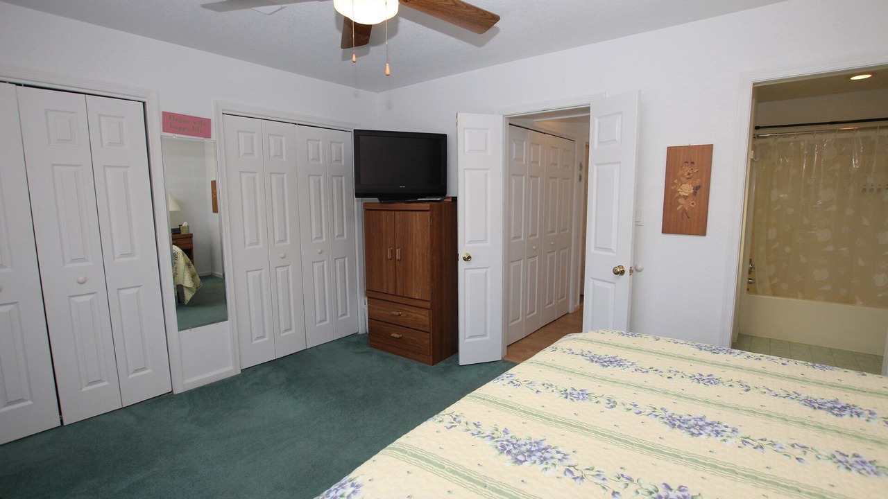 Photo of Bedroom in Corolla Light