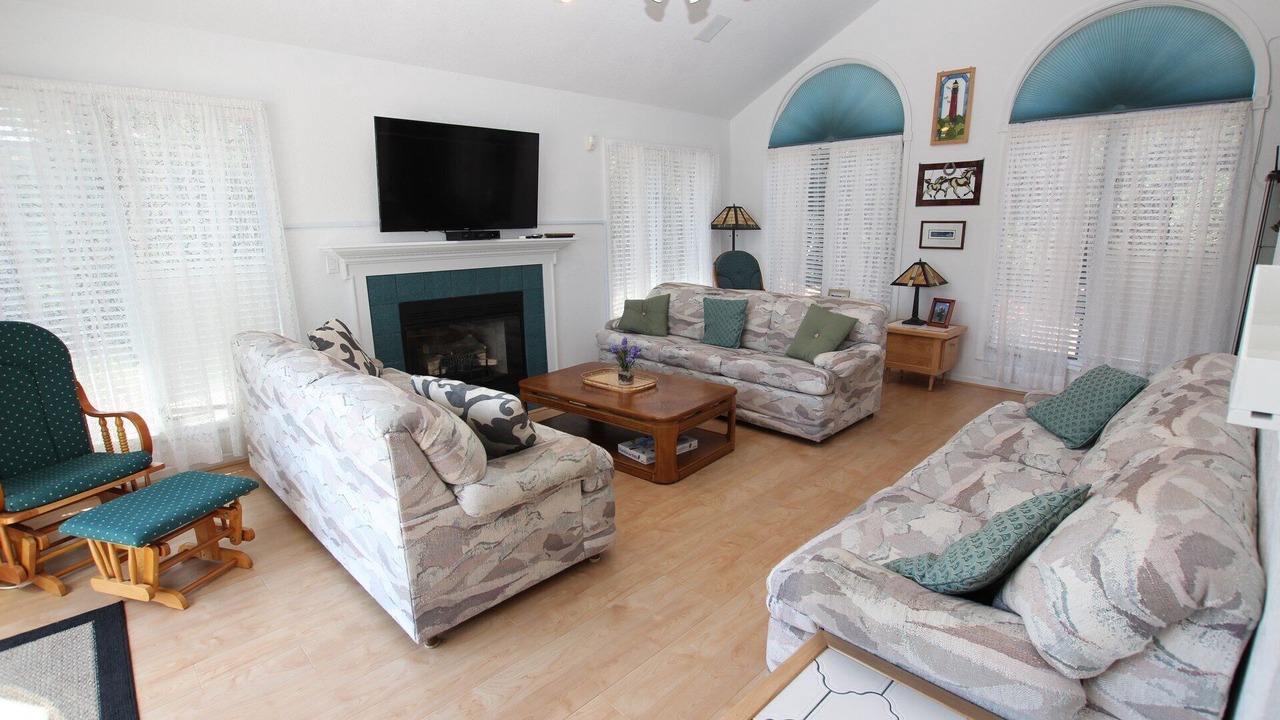 Photo of Livingroom in Corolla Light