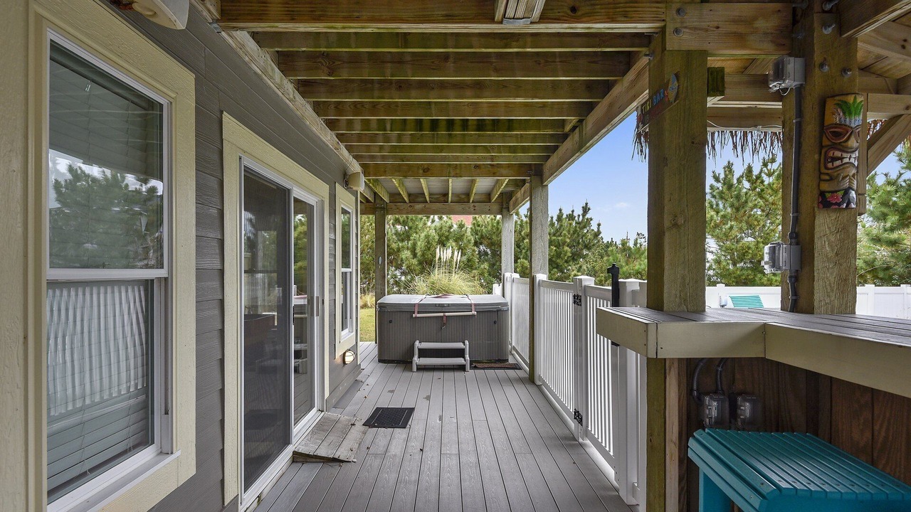 Photo of Patio Balcony in Corolla Light