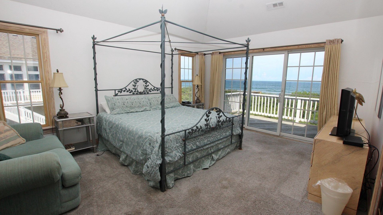 Photo of Bedroom in Pine Island