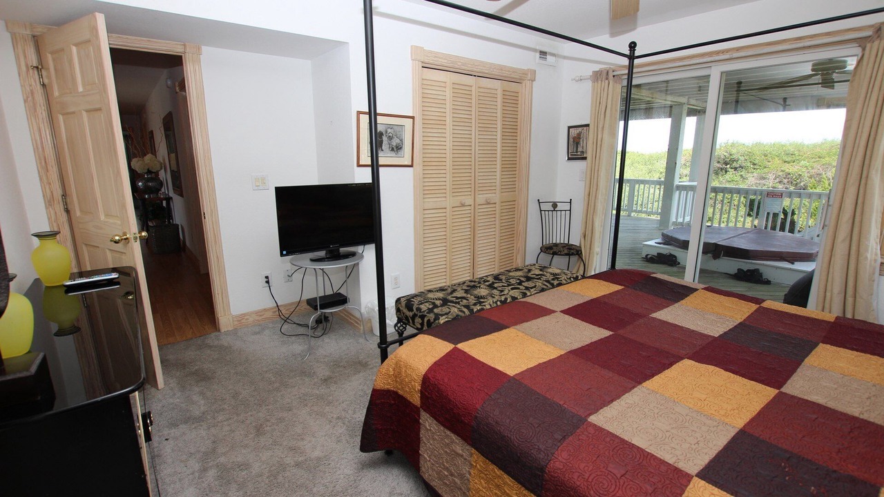 Photo of Bedroom in Pine Island