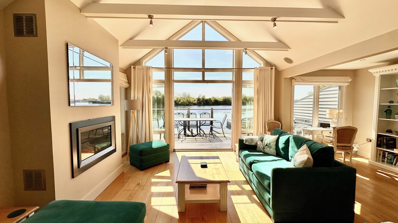 Photo of Livingroom in South Cerney
