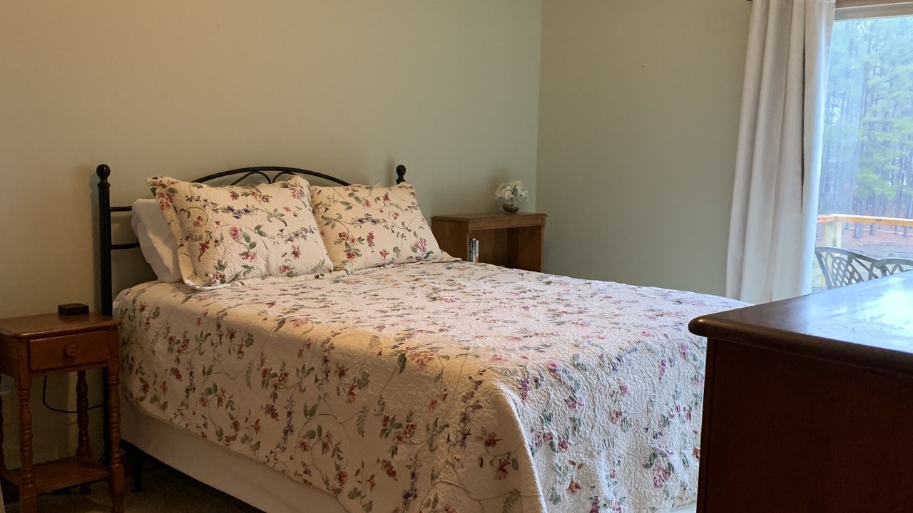 Photo of Bedroom in Olde Ferry Estates