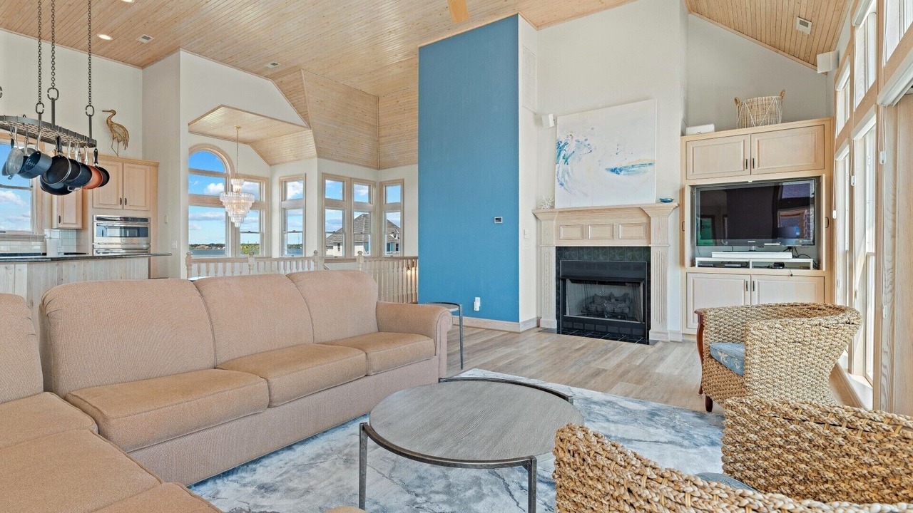 Photo of Livingroom in Manteo