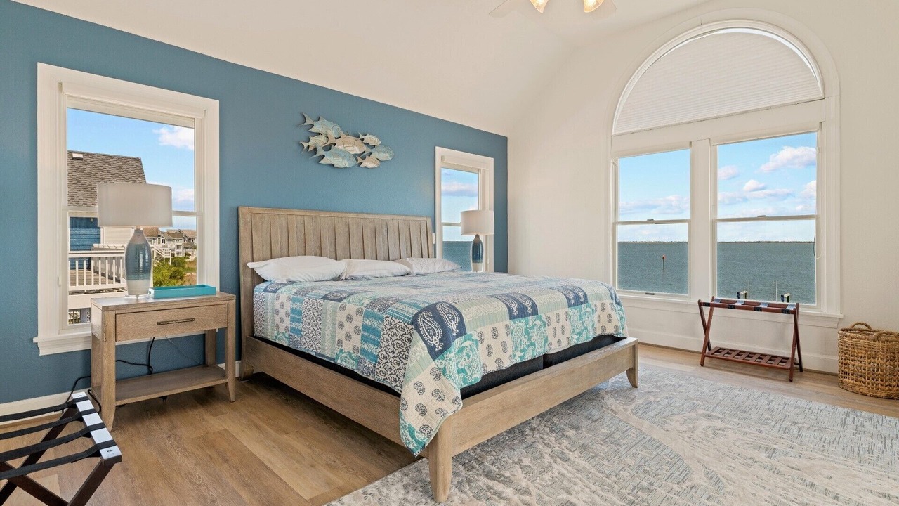 Photo of Bedroom in Manteo