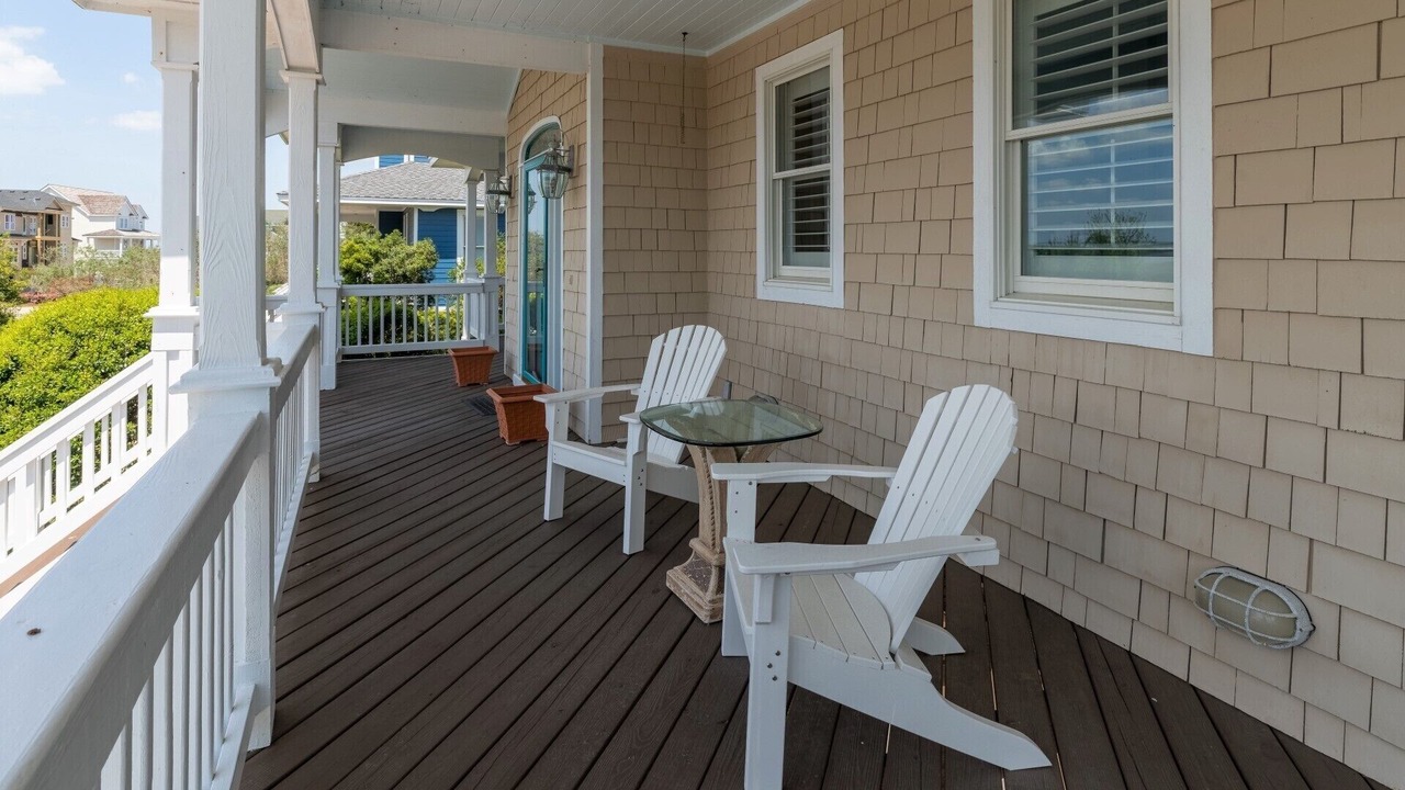 Photo of Patio Balcony in Manteo