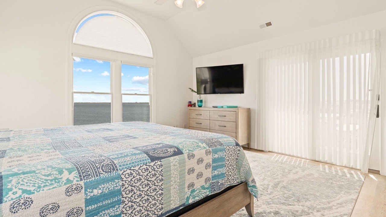 Photo of Bedroom in Manteo